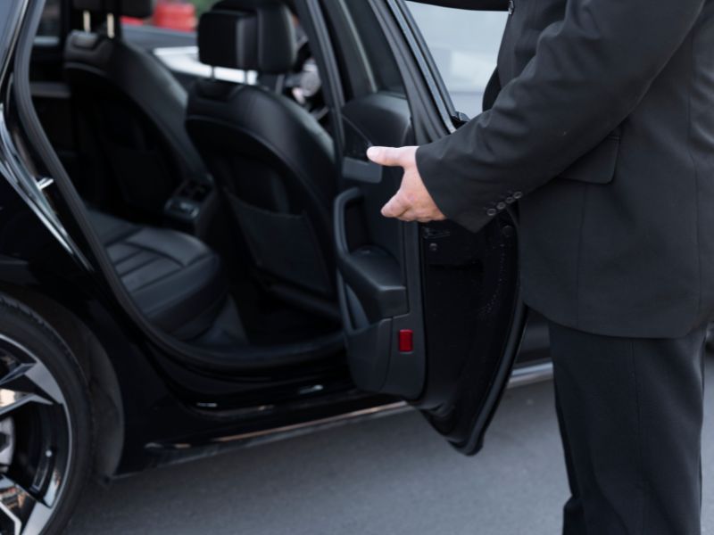 Luton Airport Taxi Transfer Service