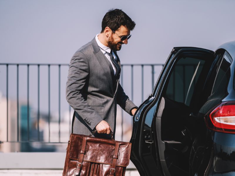 Luton to Birmingham Airport Taxi Transfer Service