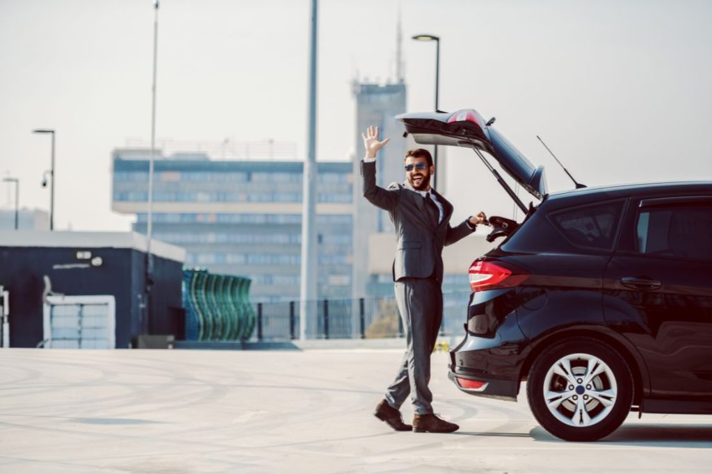 Luton to East Midlands Airport Taxi Transfer Service