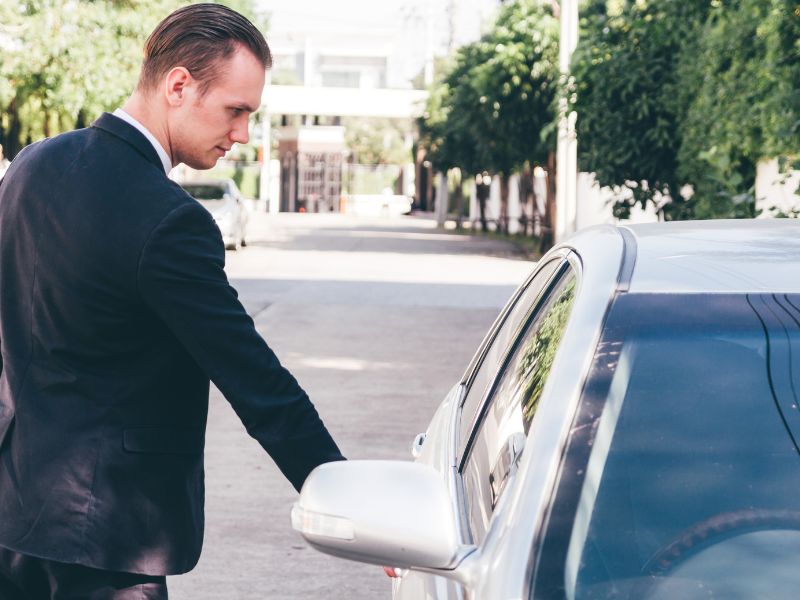 Luton to Manchester Airport Taxi Transfer Service