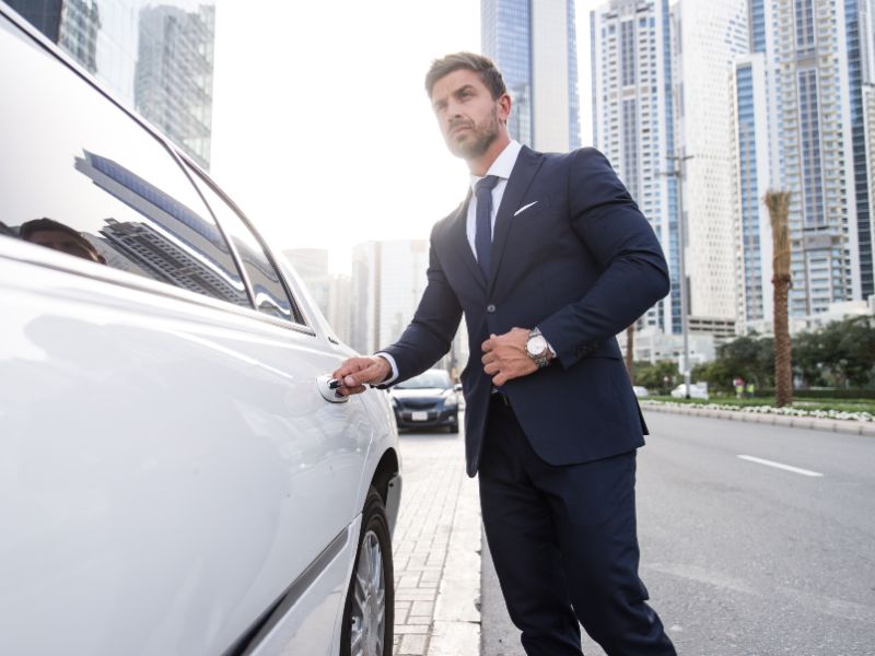 Luton to Manchester Airport Taxi Transfer Service