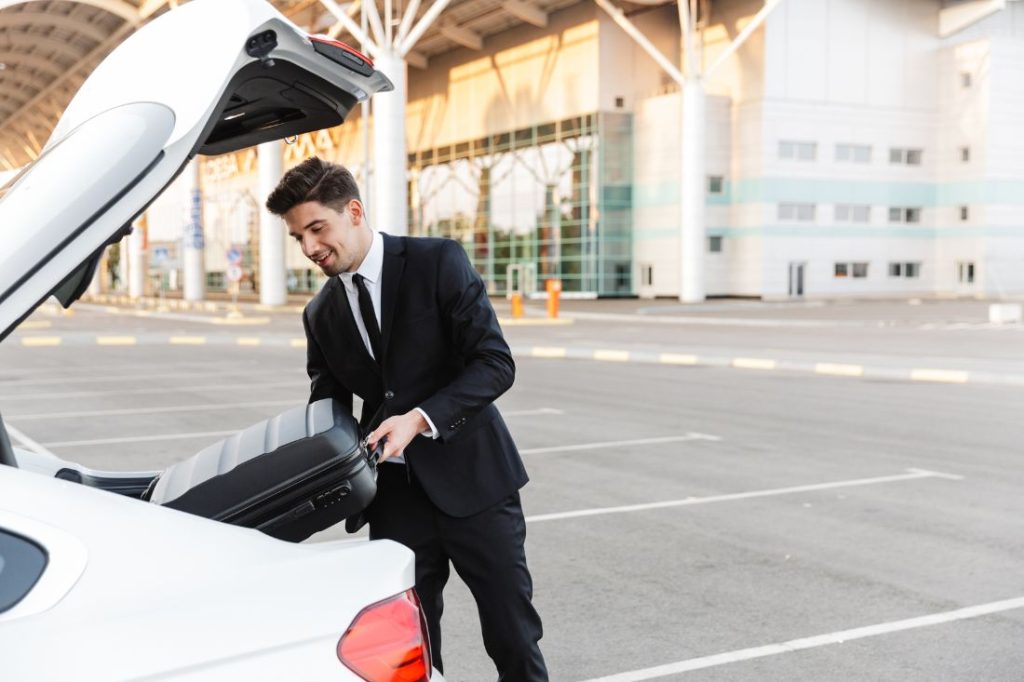 Luton to Manchester Airport Taxi Transfer Service